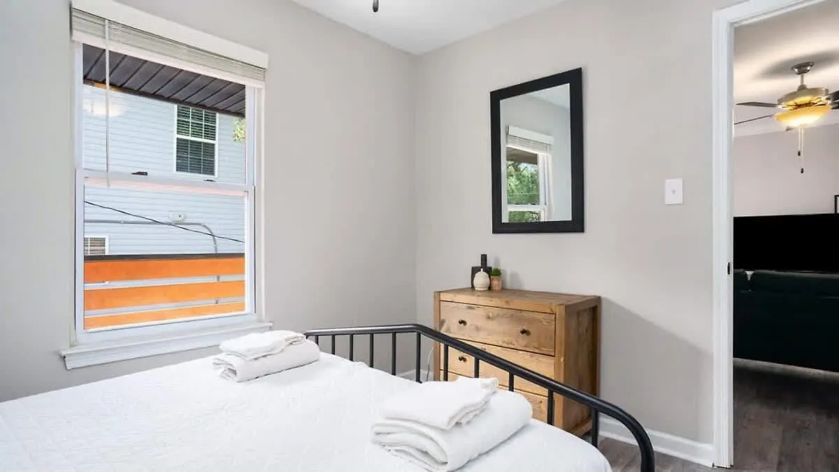Ov Mosaic - Dawn Suite North Camellia Acres Apartment